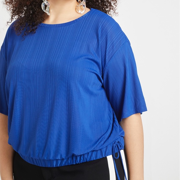 New ELOQUII Striped Blouson Top (Plus Size)
BLUE - Picture 2 of 3